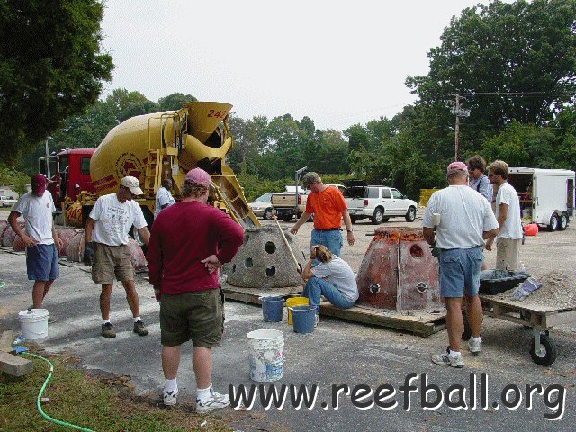 pallet_ball_pour_with_cbf